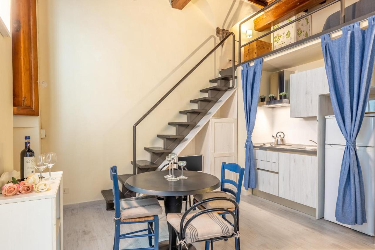 Tiny Pitti Apartment *