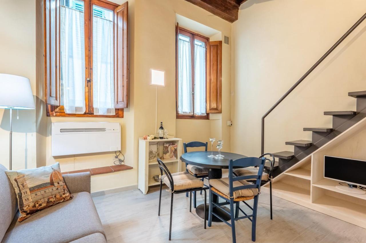 Tiny Pitti Apartment *